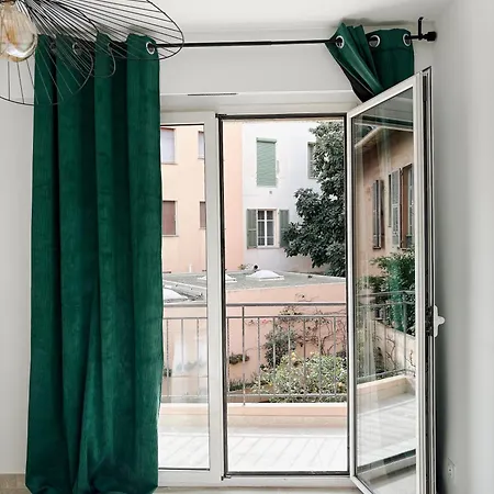 Apartment De Luxe Climatise, Parking & 2 Balcons Villefranche-sur-Mer